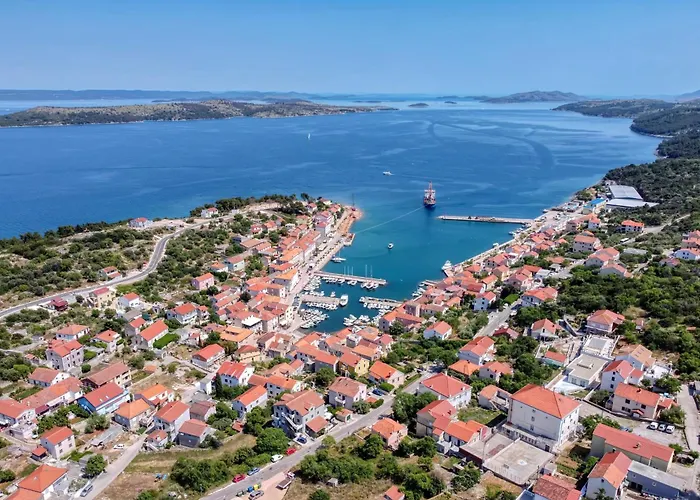 With Parking Space Sali, Dugi Otok - 8153 아파트 살리